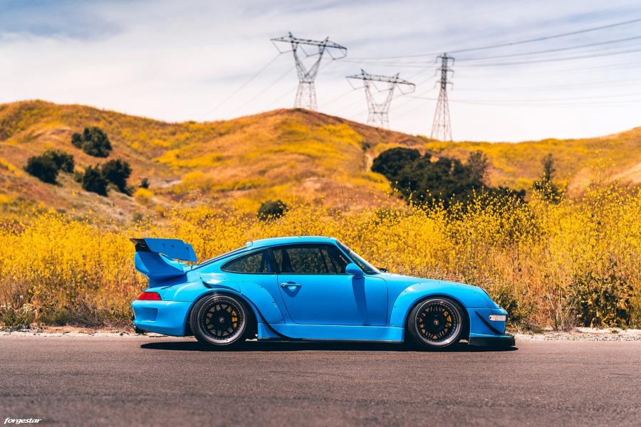  Porsche 911 Blue by RWB 2019 года  (фото 12 из 23)